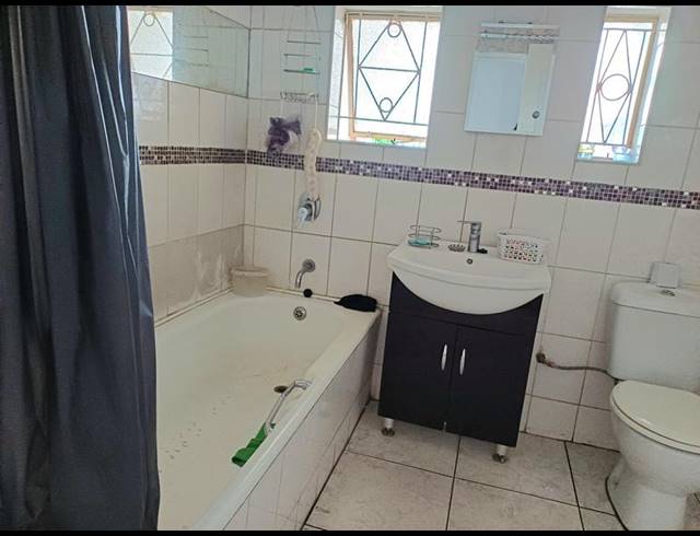 4 BEDROOM HOUSE FOR SALE IN LAUDIUM
